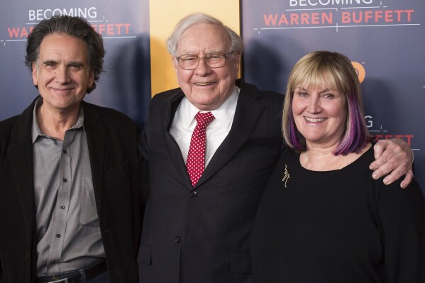 Warren Buffett’s Son: Following in His Father’s Philanthropic Footsteps